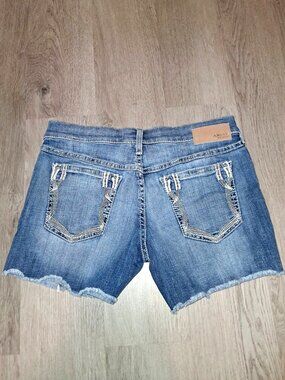 Ariat Denim Boyfriend Short Jean Shorts Size 28 Distressed Denim Western Cowgirl